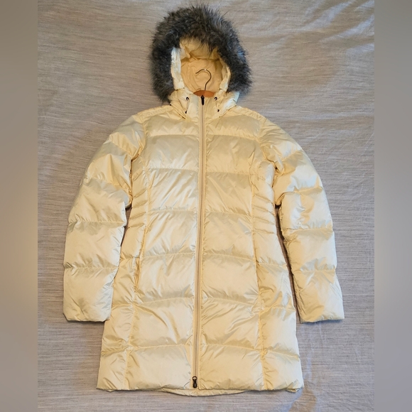 Mountain Hardwear Down Coat - Picture 3 of 15